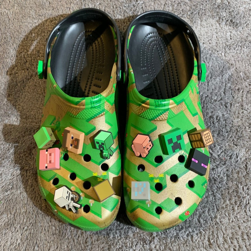 Crocs Minecraft Classic Clog Green Gold Pixel Mens 13 Jibbitz Charms 208471-3TX - Picture 2 of 5